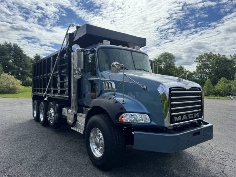 2013 Mack Granite