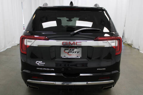 2023 GMC Acadia Denali