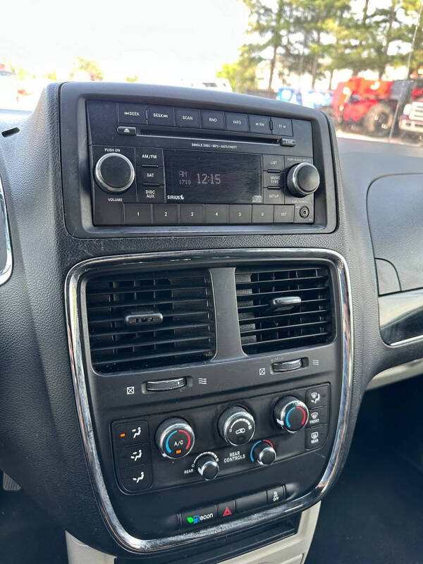 2014 Dodge Grand Caravan SE 30th Anniversary