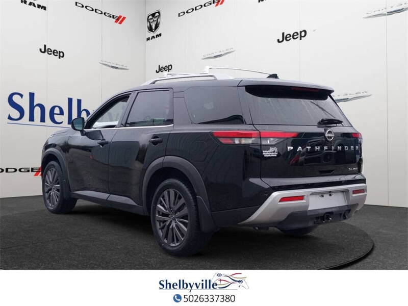 2023 Nissan Pathfinder SL