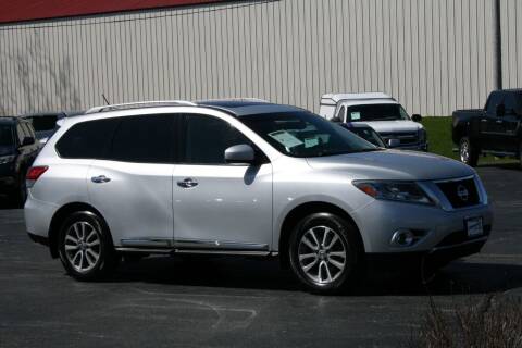 2014 Nissan Pathfinder for sale at Champion Motor Cars in Machesney Park IL