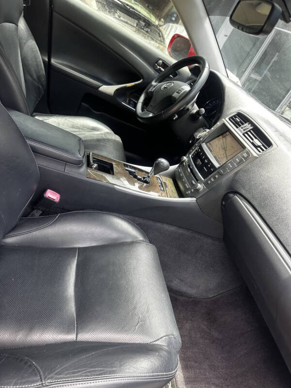 2012 Lexus IS 250 - Photo 10