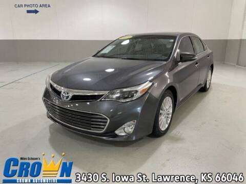 2015 Toyota Avalon Hybrid for sale at Crown Automotive of Lawrence Kansas in Lawrence KS