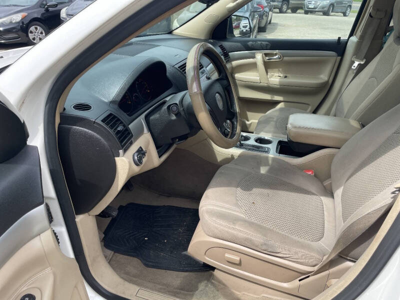 2008 Saturn Outlook XE