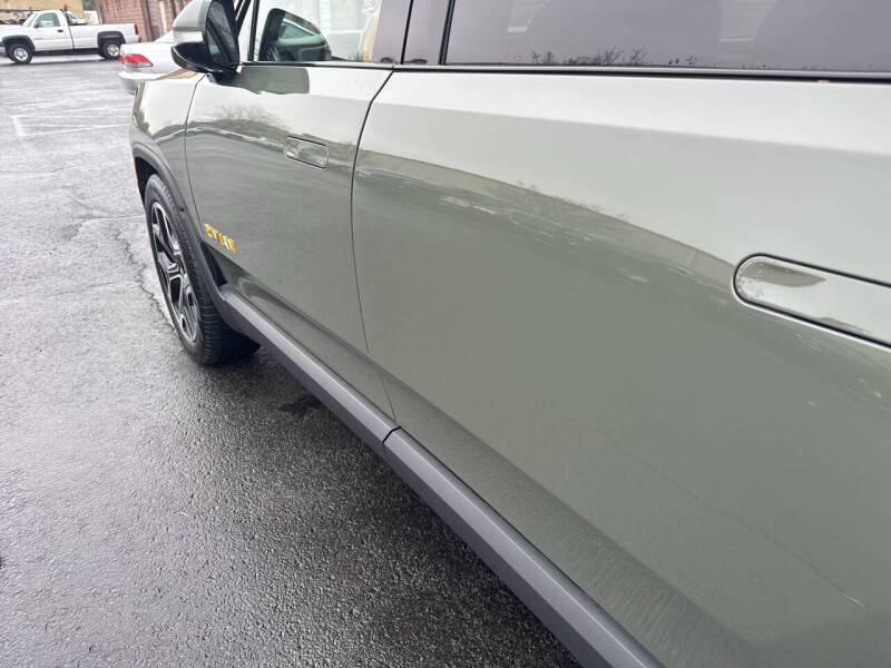 2023 Rivian R1S Launch Edition