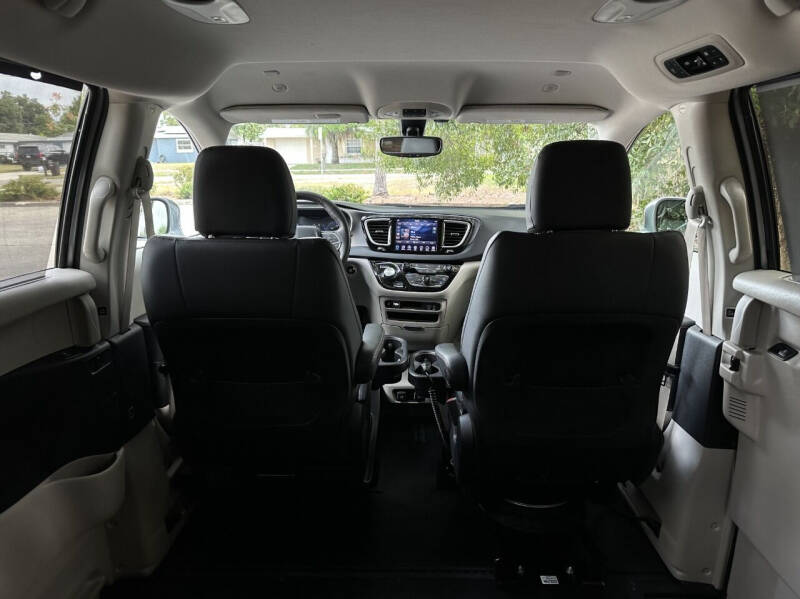 2020 Chrysler Pacifica Launch Edition