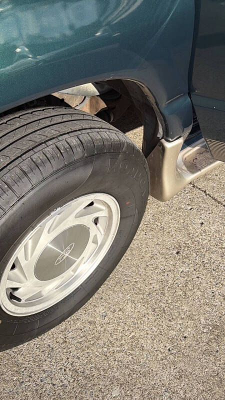 2000 Ford E-Series E-150