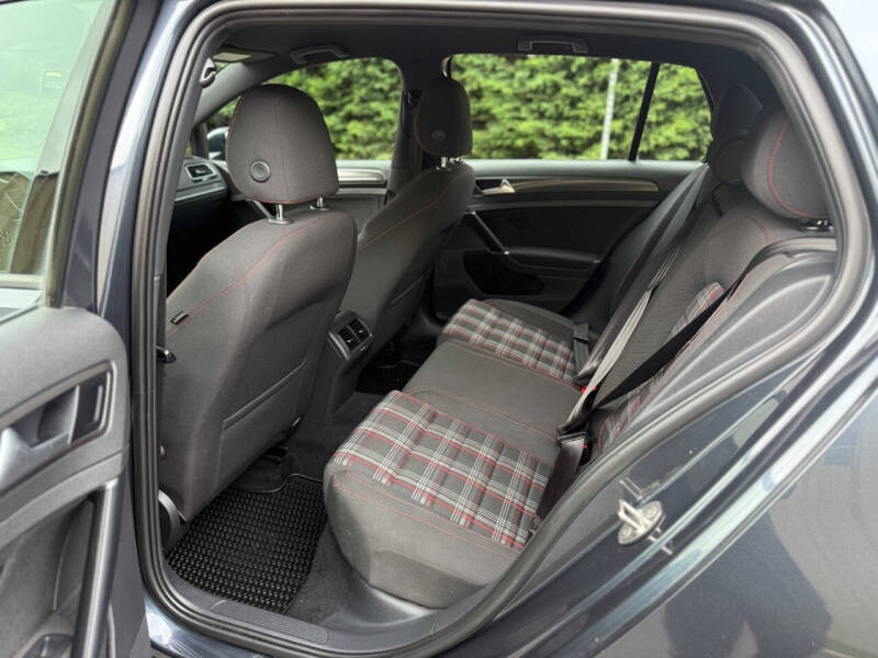 2018 Volkswagen Golf GTI S