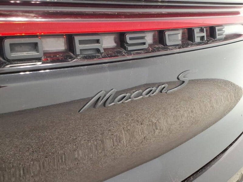 2022 Porsche Macan S