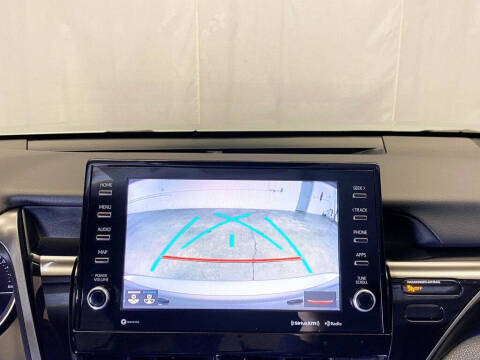 2022 Toyota Camry Hybrid XLE