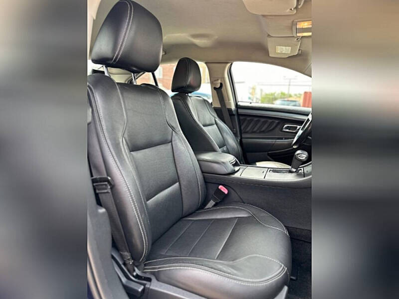 2011 Ford Taurus SEL