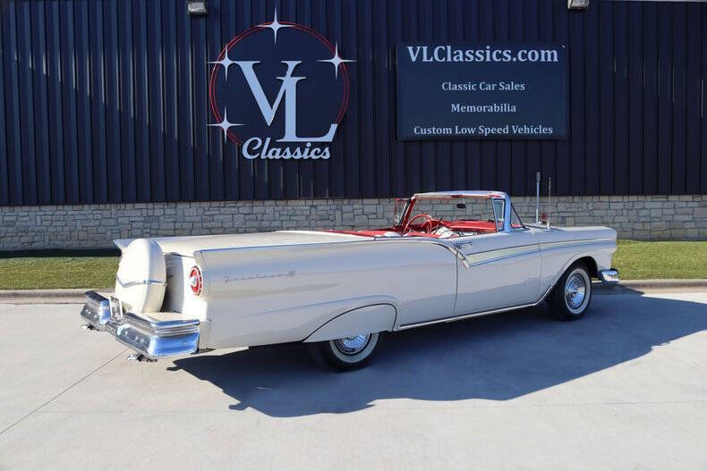 1957 Ford Fairlane