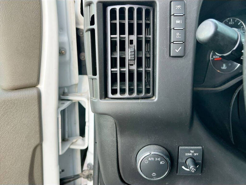 2023 Chevrolet Express 2500