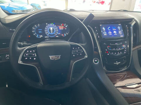 2017 Cadillac Escalade Luxury