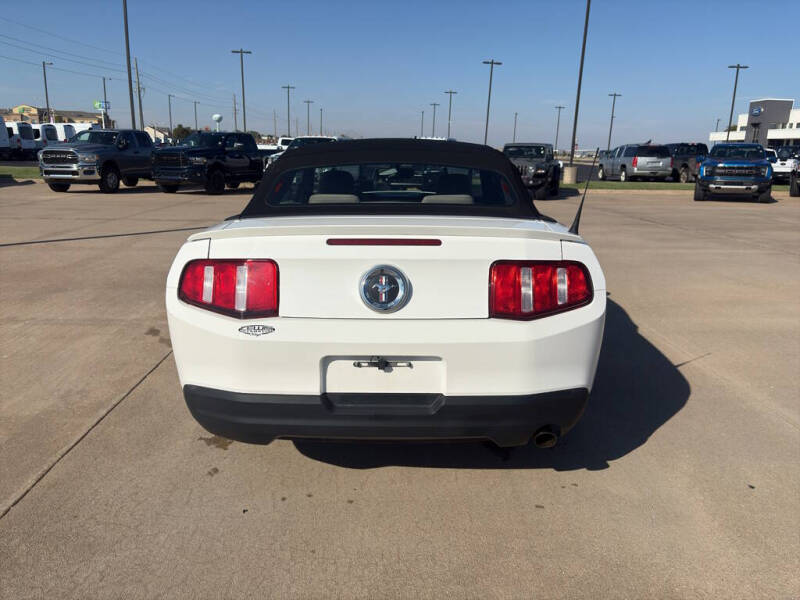 2010 Ford Mustang V6
