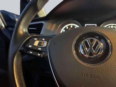 2015 Volkswagen Golf TSI S