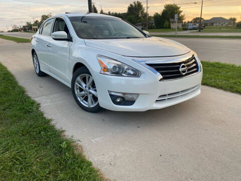 2013 Nissan Altima for sale at Wyss Auto in Oak Creek WI