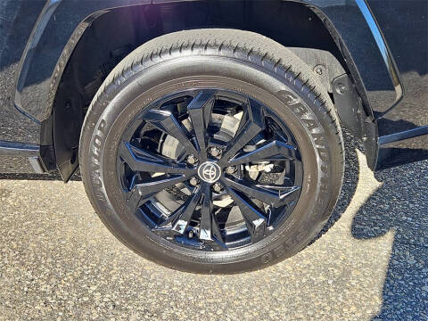 2022 Toyota RAV4 Hybrid SE