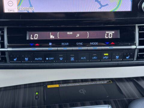 2024 Toyota Sienna Platinum 7-Passenger