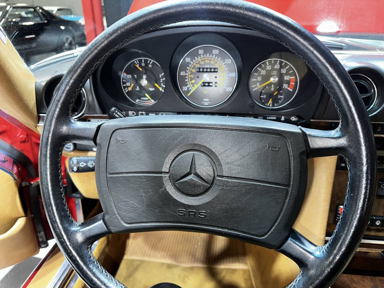 1987 Mercedes-Benz SL-Class 42