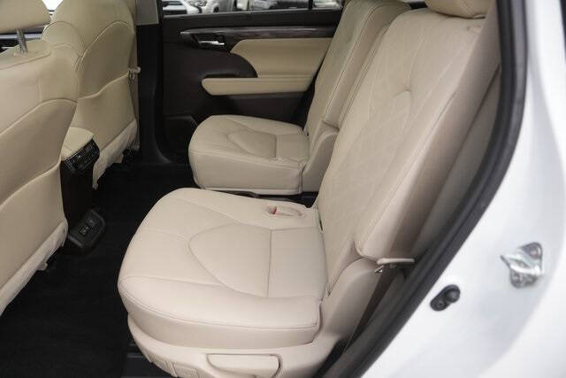 2022 Toyota Highlander Platinum