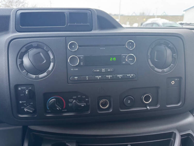 2012 Ford E-Series E-350 SD XLT