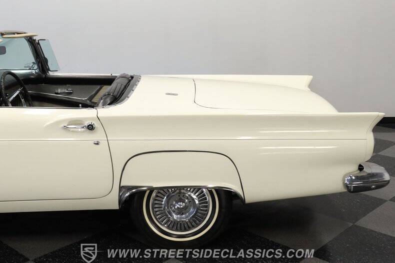 1957 Ford Thunderbird