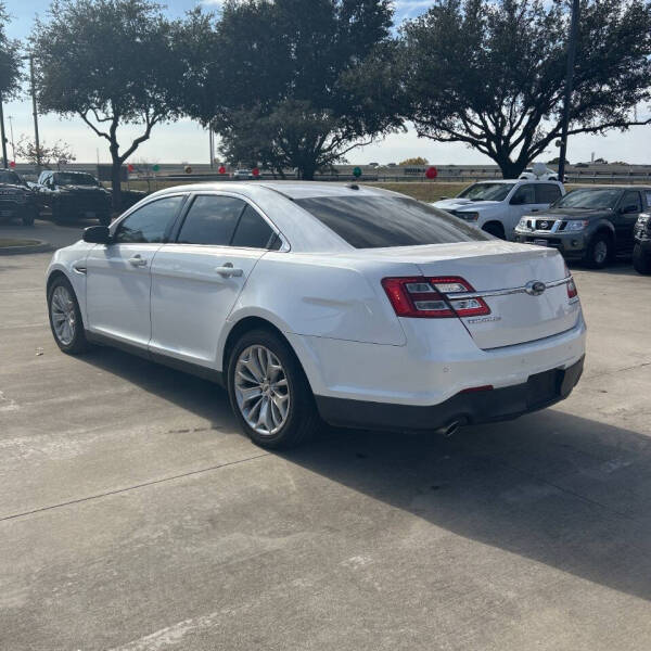 2019 Ford Taurus Limited