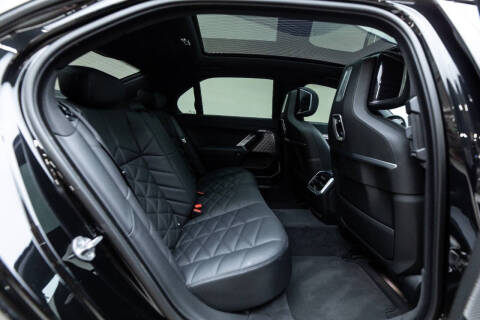 2023 BMW 7 Series 740i