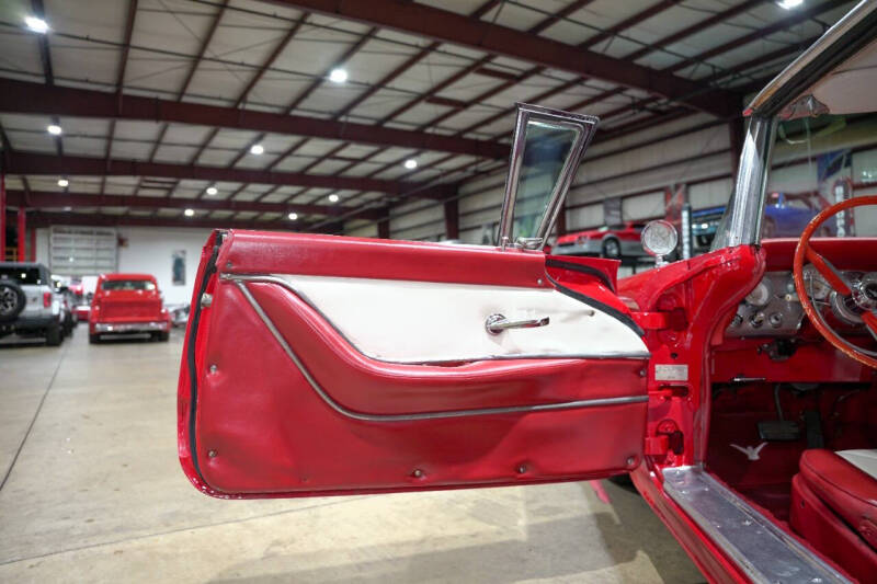 1959 Ford Thunderbird