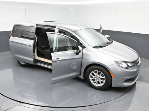 2017 Chrysler Pacifica LX