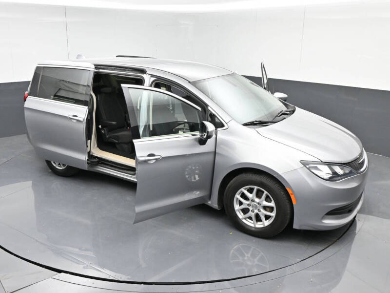 2017 Chrysler Pacifica LX
