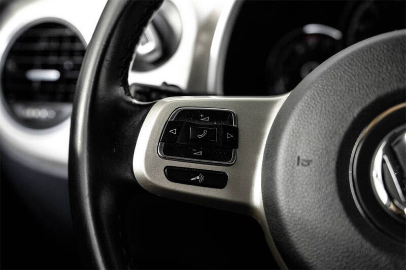 2016 Volkswagen Beetle 1.8T SE