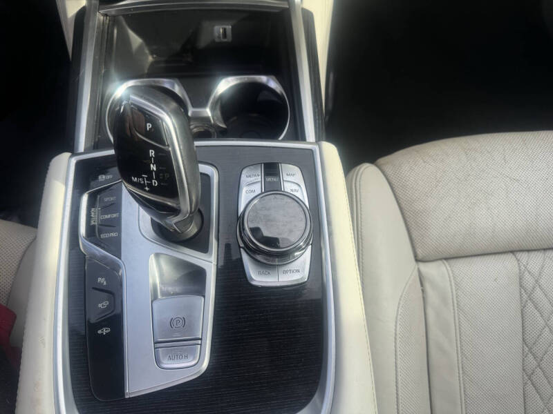 2017 BMW 7 Series 750i