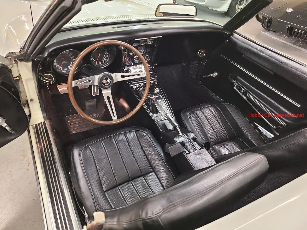 1968 Chevrolet Corvette 34