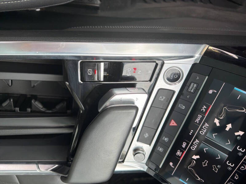 2021 Audi e-tron quattro Premium