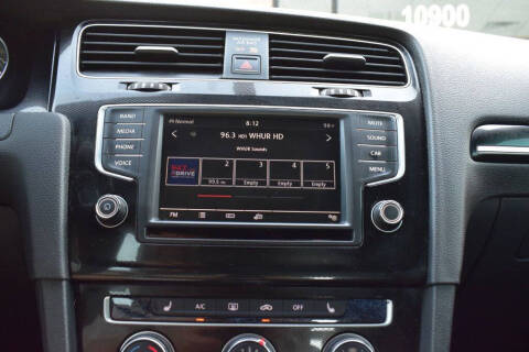 2017 Volkswagen Golf GTI S