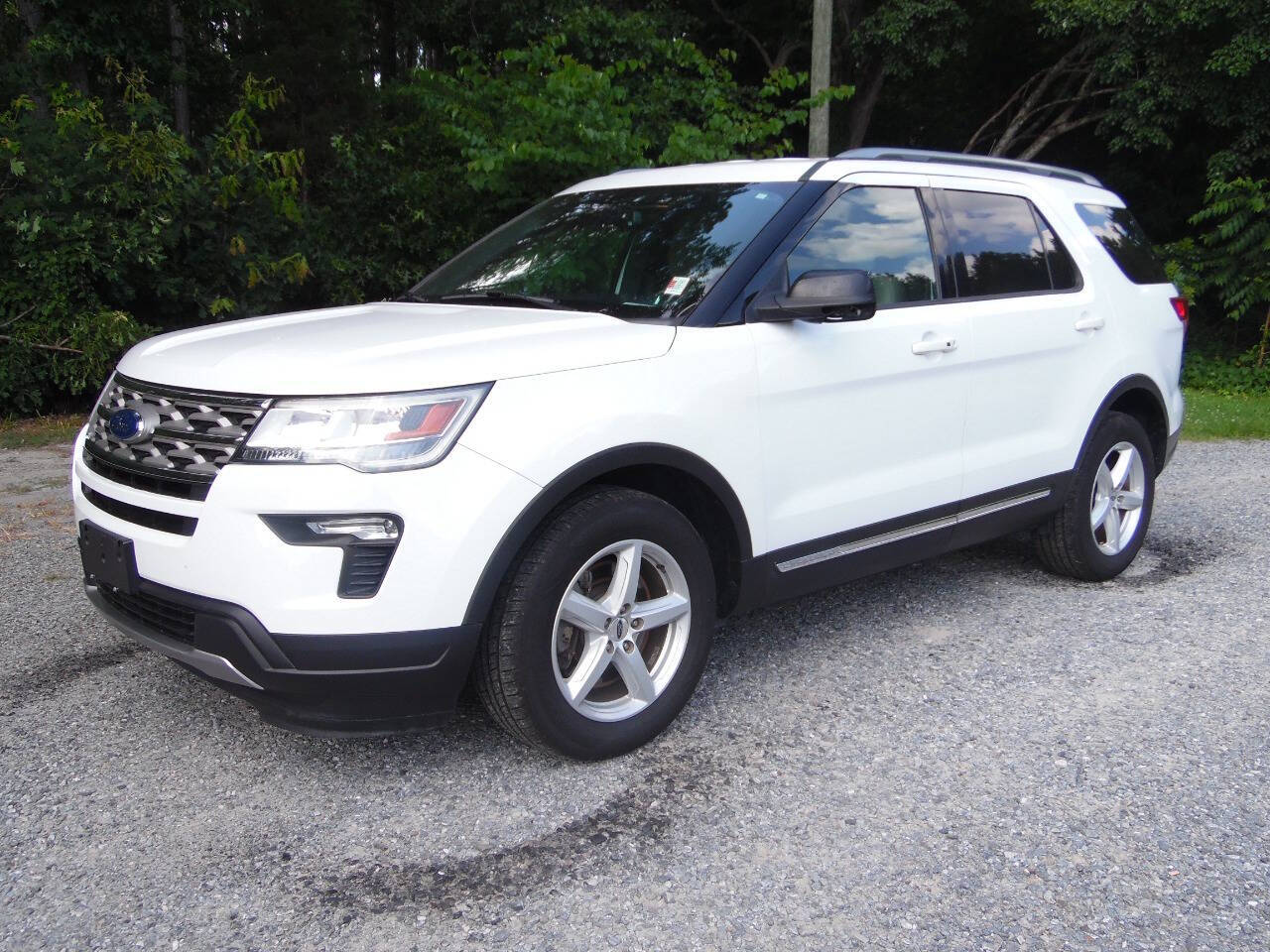 White 2018 Ford Explorer XLT XLT 4dr SUV 1