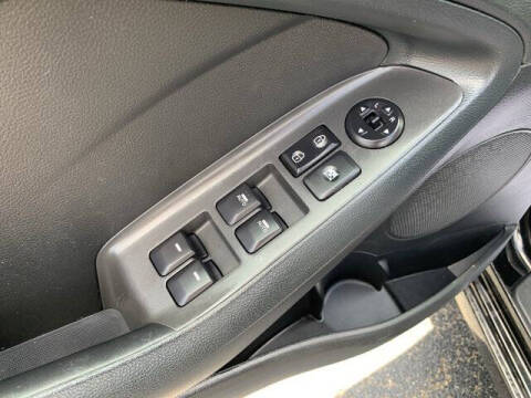 2017 Kia Forte5 LX