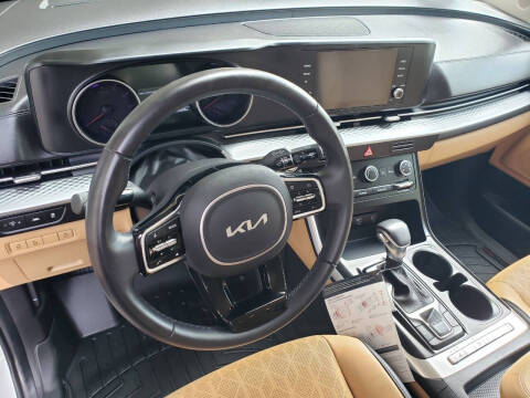 2023 Kia Carnival LX