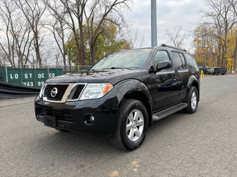 2012 Nissan Pathfinder for sale at Automarket inc in Carmel NY