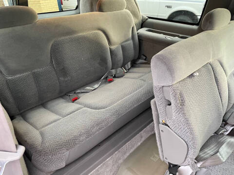 1999 Chevrolet Suburban K1500 LS