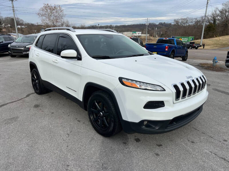 2016 Jeep Cherokee Latitude's photo
