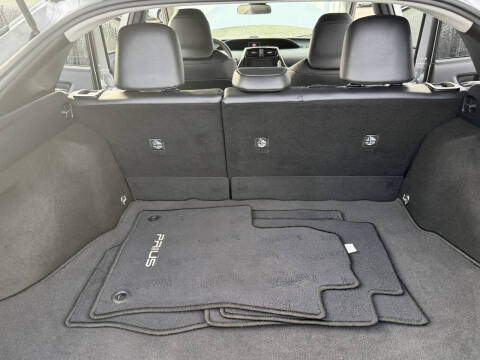 2016 Toyota Prius Three Touring