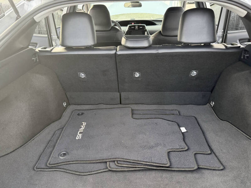 2016 Toyota Prius Three Touring