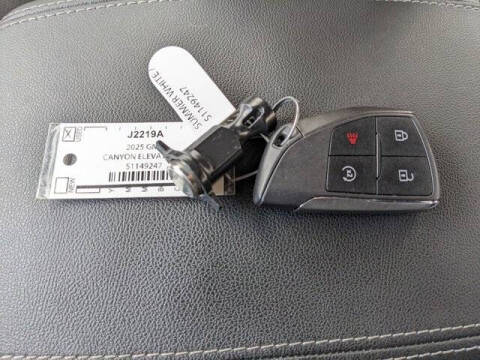 2025 GMC Canyon Elevation