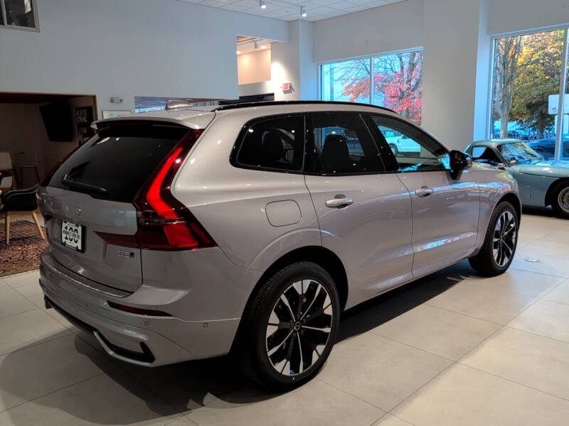 2026 Volvo XC60 B5 Plus