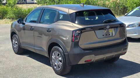 2025 Nissan Kicks S