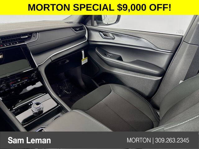 2025 Jeep Grand Cherokee Laredo X