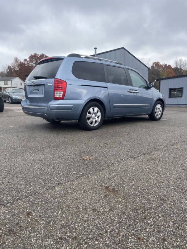 2007 Hyundai Entourage GLS